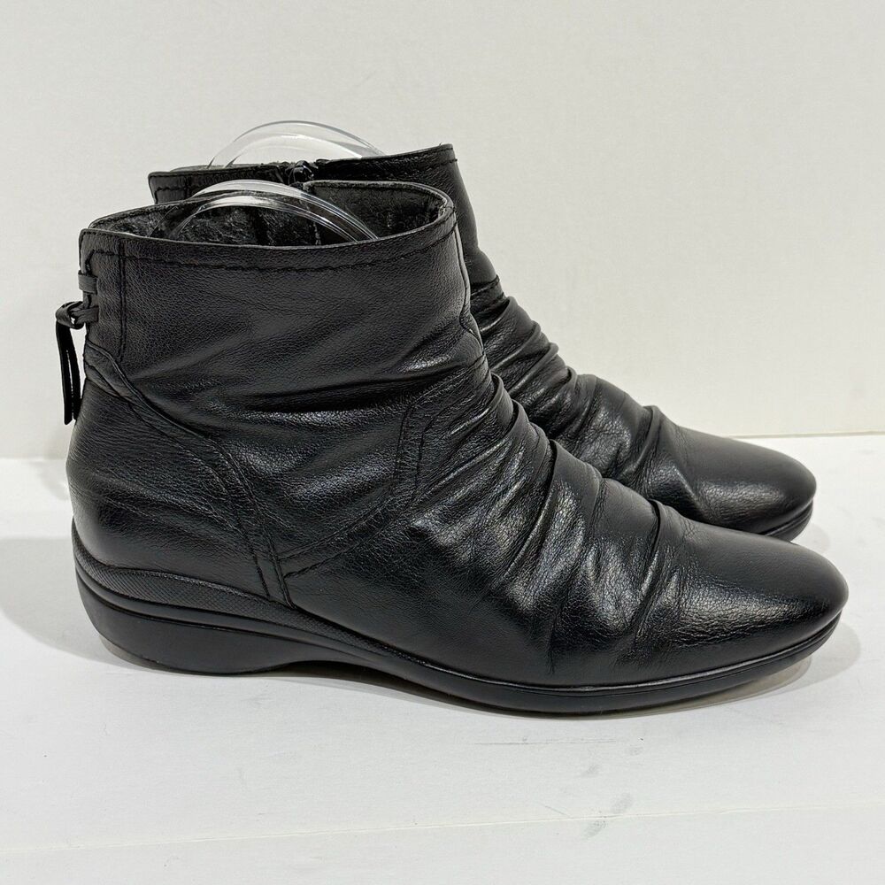 FootGlove Womens Black Leather Low Heel Winter Shoes Ankle Boots Size 5.5